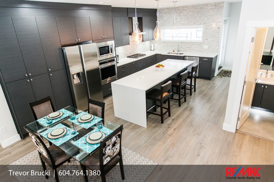 SAKURA TOWNHOMES - South Surrey / White Rock: 50-15688 28 Avenue - The ...